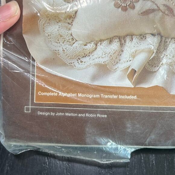 1984- Paragon- Vtg Pillow Cover- Kit needlepoint beaded monogramed- 14" Square - Picture 7 of 7